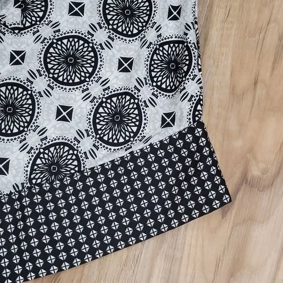 🔺️New York & Co Black & White High Neck Sleeveless Halter Top Large - Picture 6 of 11